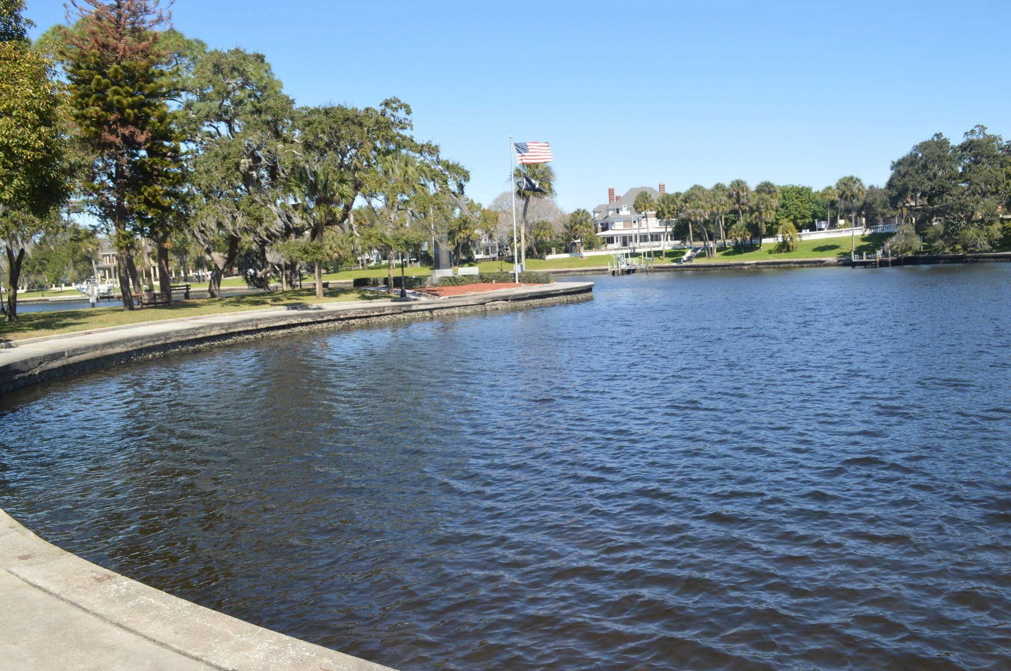 Tarpon Inn Tarpon Springs Exterior photo