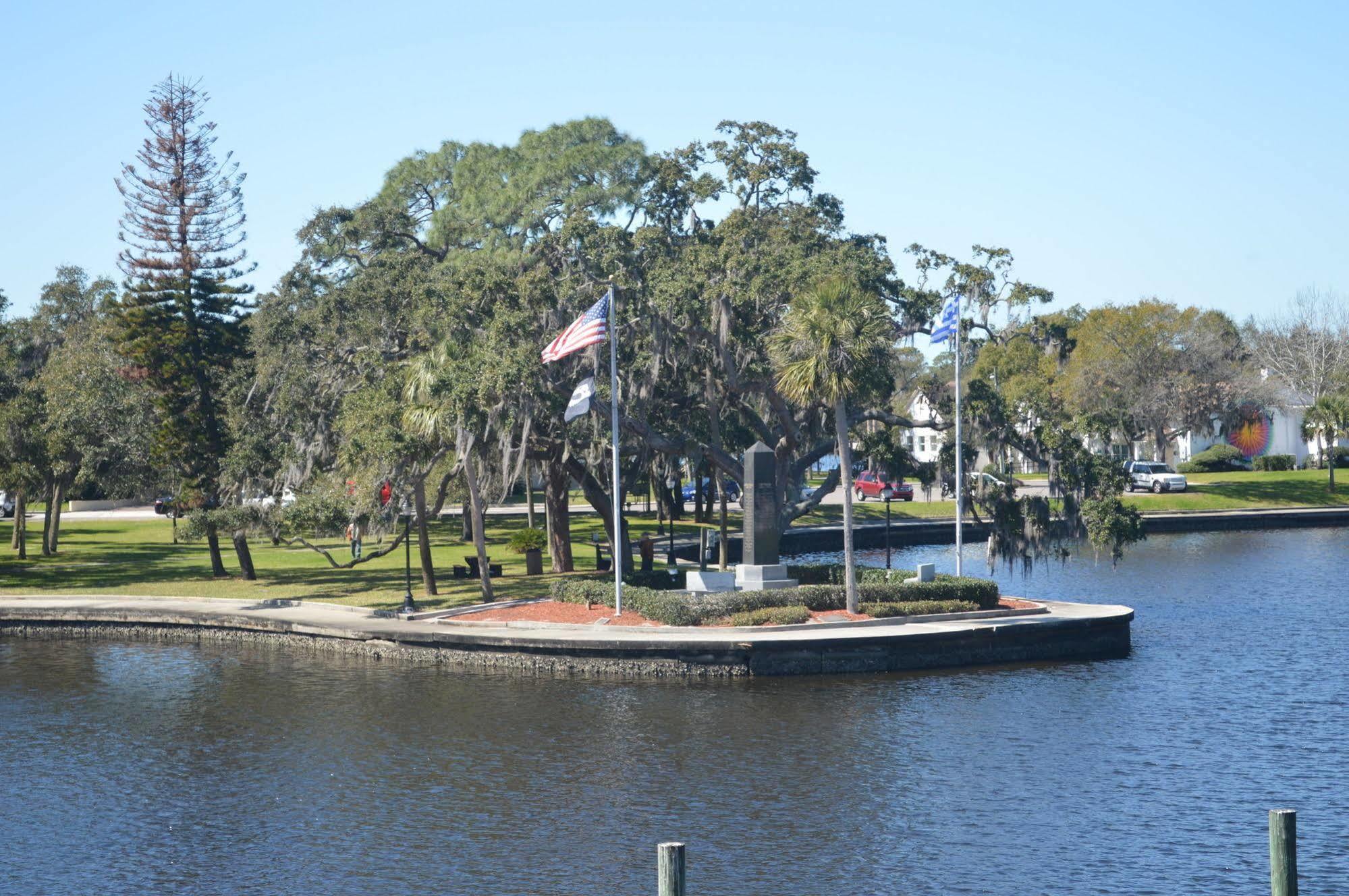 Tarpon Inn Tarpon Springs Exterior photo
